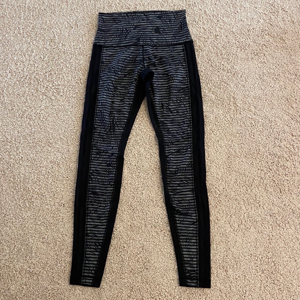 Lululemon high rise mesh tight